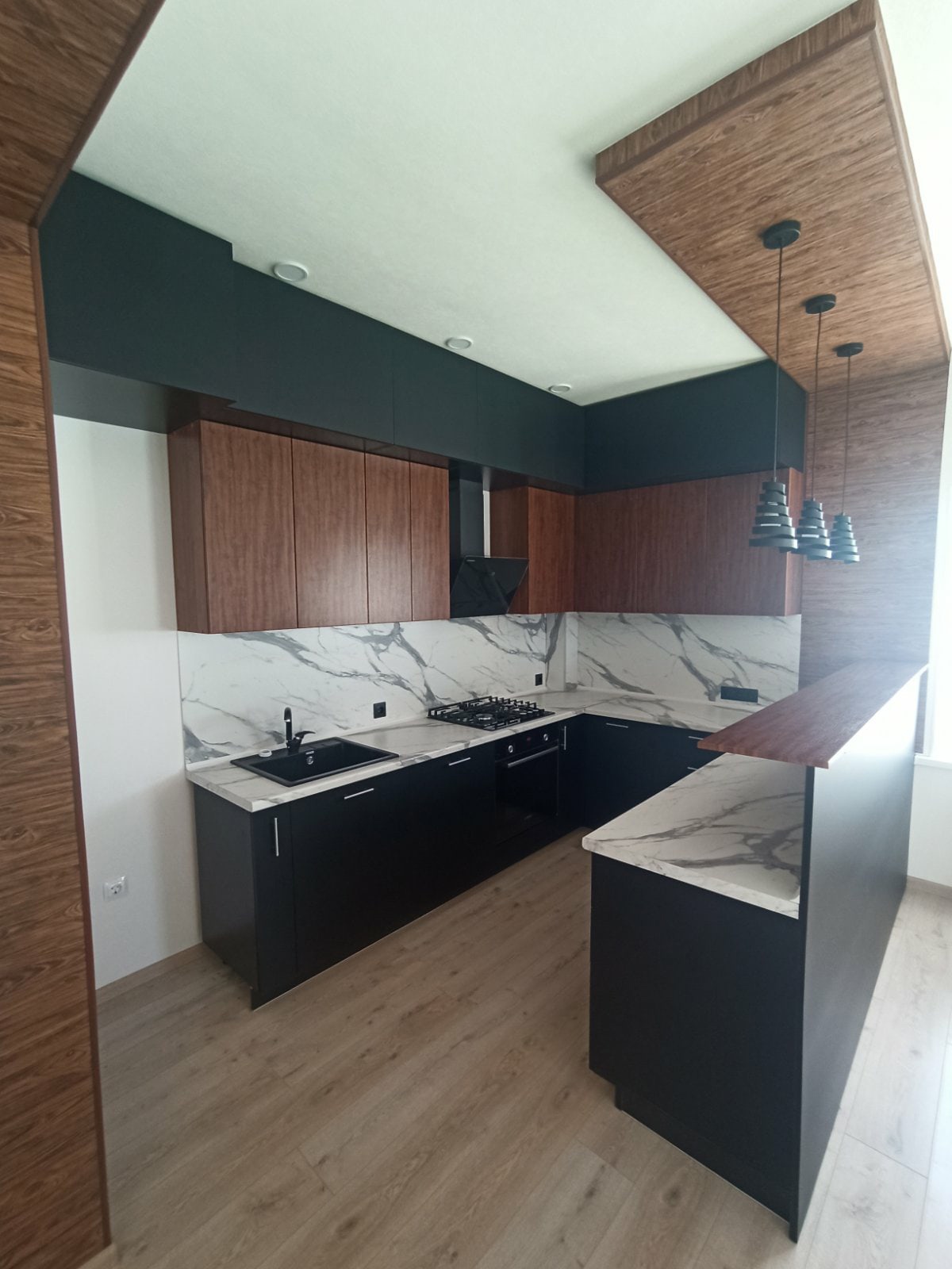 Заказать линейную кухню